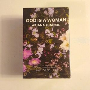 COPY - Ariana grande God is a woman perfume
